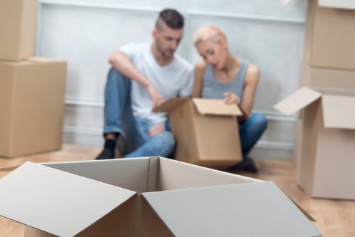 Moving van service for Kingstonuponthames customers needing flexible local delivery